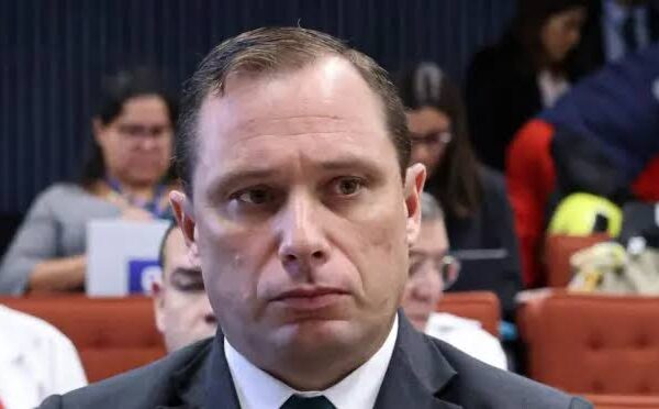 Mauro Cid é preso pela PF, mas tem liberdade concedida pelo STF minutos depois